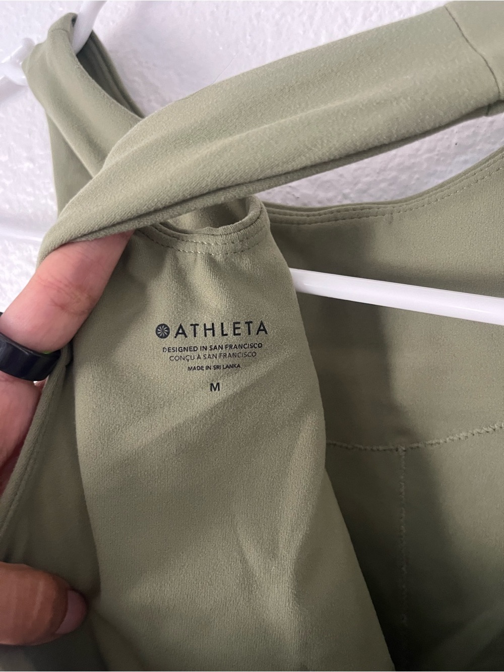 Athleta Conscious Crop Top Powervita Sports Bra Eucalyptus Olive Green M - Picture 4 of 5